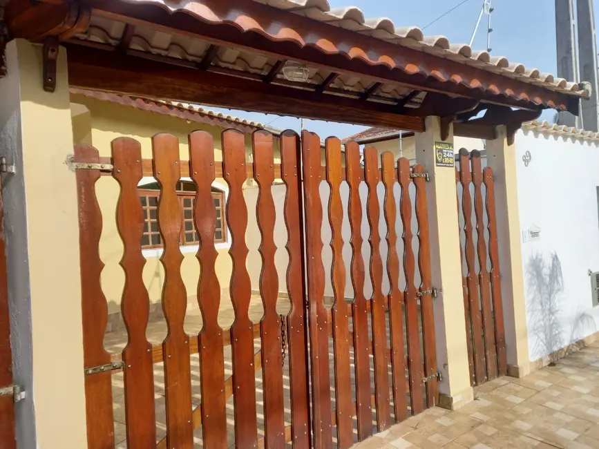 Foto 2 de Casa com 3 quartos à venda, 76m2 em Itanhaem - SP