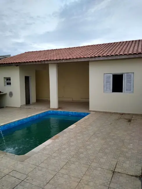 Foto 1 de Casa com 2 quartos à venda, 250m2 em Itanhaem - SP
