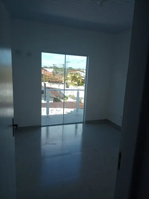 Foto 5 de Casa com 2 quartos à venda, 75m2 em Itanhaem - SP