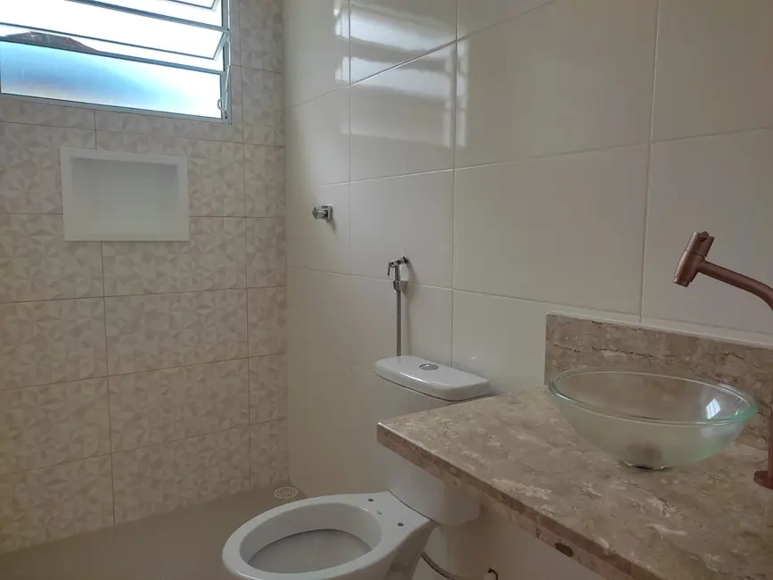 Casa com 2 quartos à venda, 74m2 em Itanhaem - SP - imagem 3 Foto 3 de Casa com 2 quartos à venda, 74m2 em Itanhaem - SP