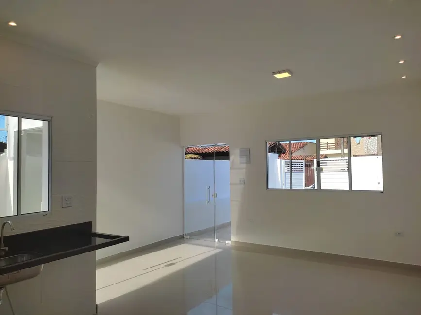 Casa com 2 quartos à venda, 74m2 em Itanhaem - SP - imagem 2 Foto 2 de Casa com 2 quartos à venda, 74m2 em Itanhaem - SP