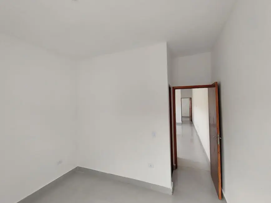 Foto 6 de Casa com 2 quartos à venda, 66m2 em Itanhaem - SP