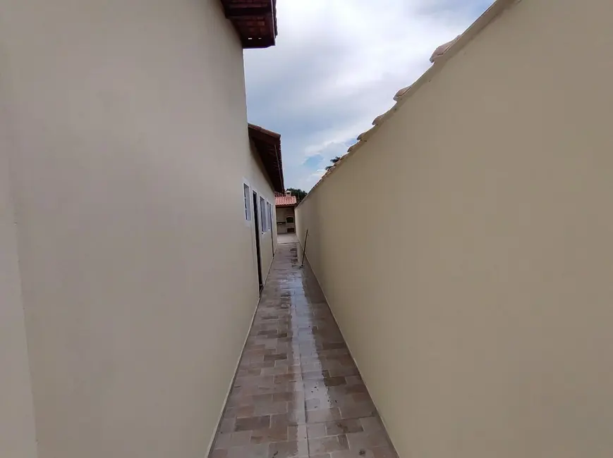 Foto 3 de Casa com 2 quartos à venda, 66m2 em Itanhaem - SP