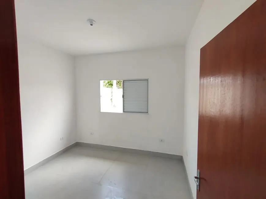 Foto 2 de Casa com 2 quartos à venda, 66m2 em Itanhaem - SP