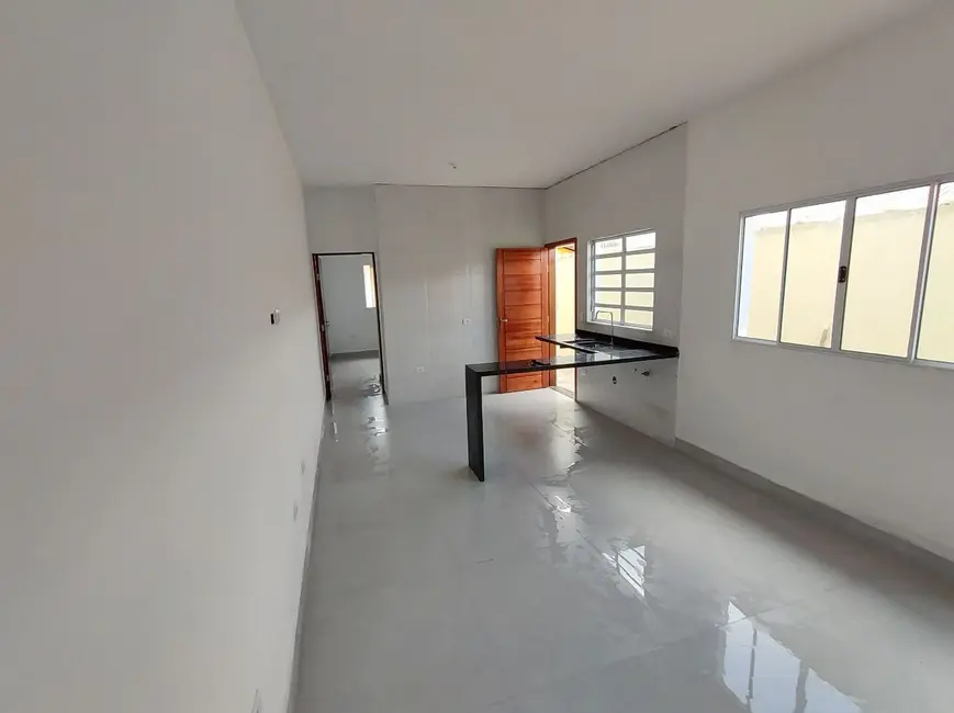 Foto 5 de Casa com 2 quartos à venda, 66m2 em Itanhaem - SP
