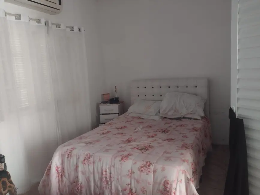 Foto 4 de Casa com 2 quartos à venda, 97m2 em Itanhaem - SP