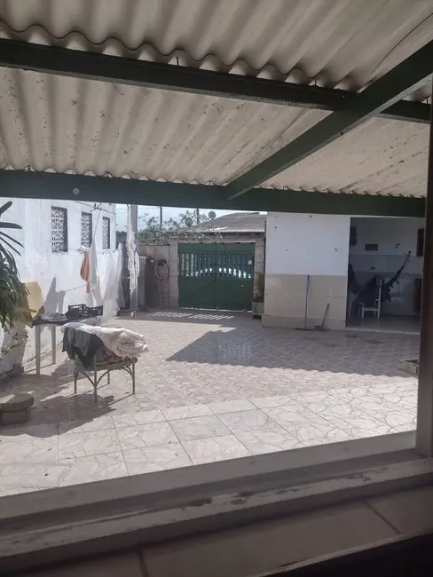 Foto 8 de Casa com 2 quartos à venda, 97m2 em Itanhaem - SP