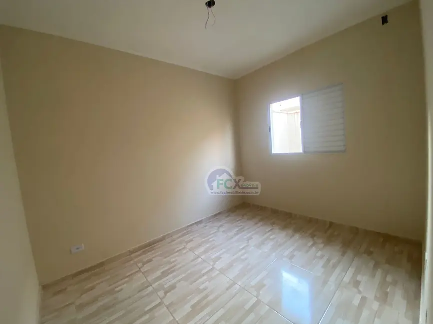 Casa de Condomínio com 2 quartos à venda, 60m2 em Itanhaem - SP - imagem 5 Foto 5 de Casa de Condomínio com 2 quartos à venda, 60m2 em Itanhaem - SP