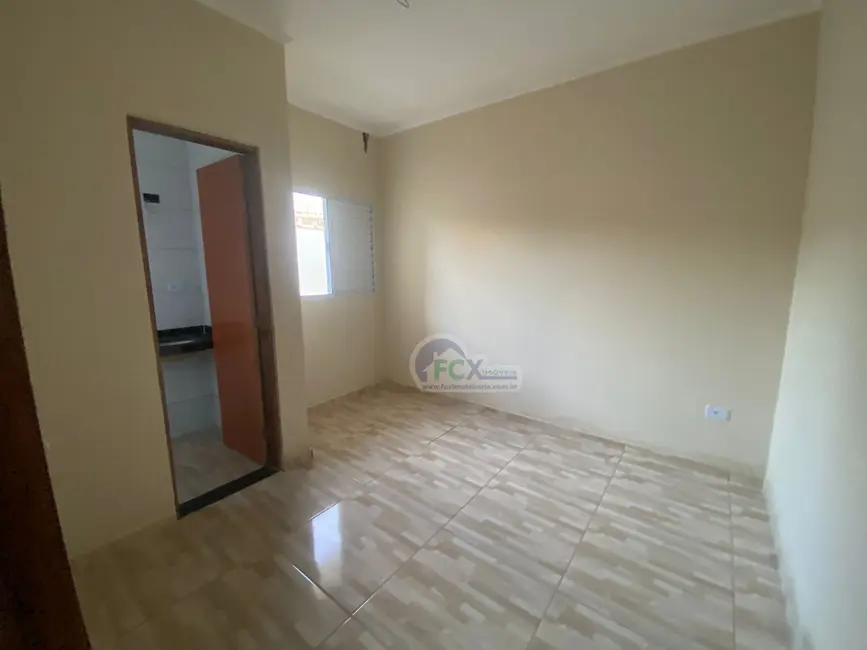 Casa de Condomínio com 2 quartos à venda, 60m2 em Itanhaem - SP - imagem 4 Foto 4 de Casa de Condomínio com 2 quartos à venda, 60m2 em Itanhaem - SP