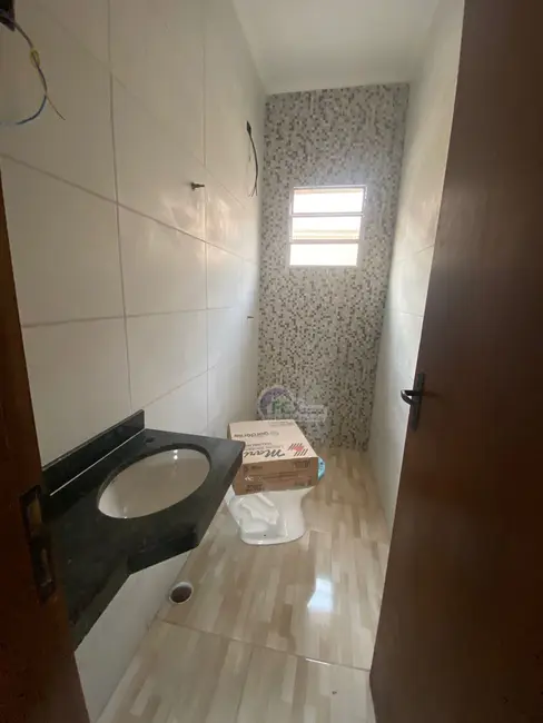 Casa de Condomínio com 2 quartos à venda, 60m2 em Itanhaem - SP - imagem 3 Foto 3 de Casa de Condomínio com 2 quartos à venda, 60m2 em Itanhaem - SP