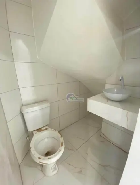 Casa de Condomínio com 2 quartos à venda, 70m2 em Guaruja - SP - imagem 3 Foto 3 de Casa de Condomínio com 2 quartos à venda, 70m2 em Guaruja - SP