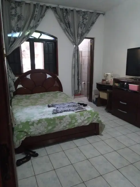 Foto 6 de Casa com 2 quartos à venda, 159m2 em Mongagua - SP