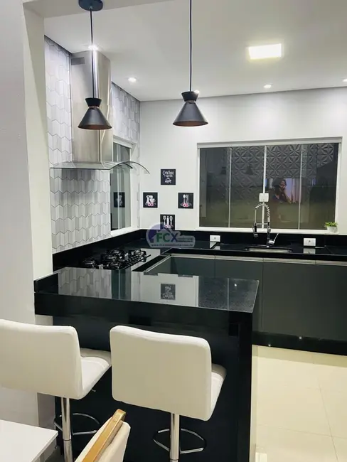 Casa com 3 quartos à venda, 173m2 em Peruibe - SP - imagem 7 Foto 7 de Casa com 3 quartos à venda, 173m2 em Peruibe - SP