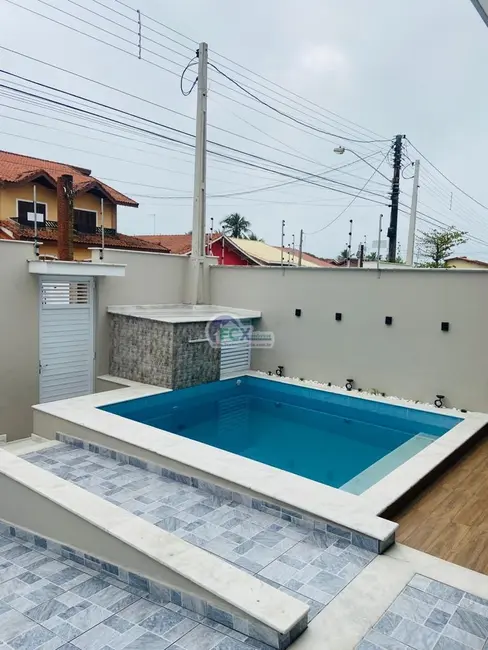 Casa com 3 quartos à venda, 173m2 em Peruibe - SP - imagem 3 Foto 3 de Casa com 3 quartos à venda, 173m2 em Peruibe - SP