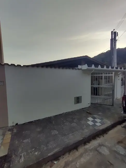 Foto 3 de Casa com 3 quartos à venda, 80m2 em Itanhaem - SP