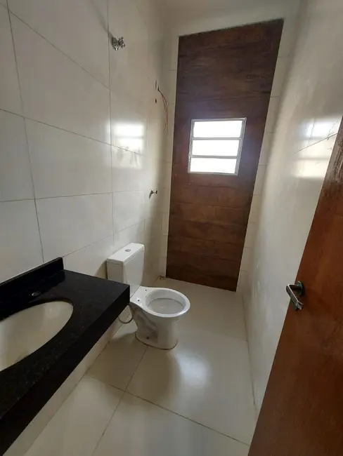 Foto 7 de Casa com 2 quartos à venda, 66m2 em Itanhaem - SP
