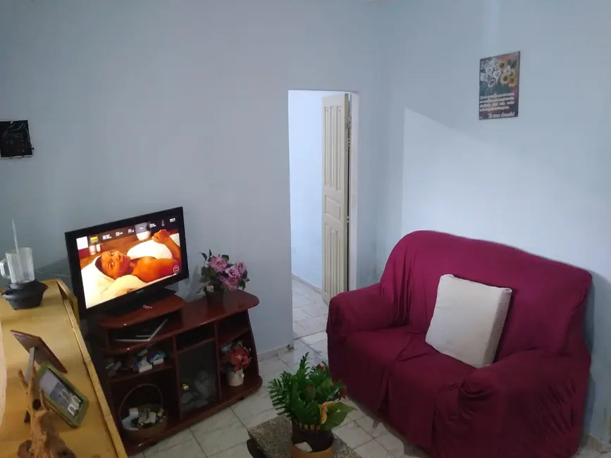 Foto 6 de Casa com 2 quartos à venda, 60m2 em Itanhaem - SP