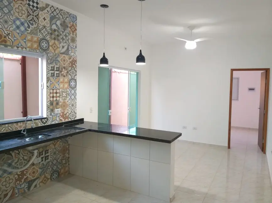 Foto 7 de Casa com 2 quartos à venda, 66m2 em Itanhaem - SP