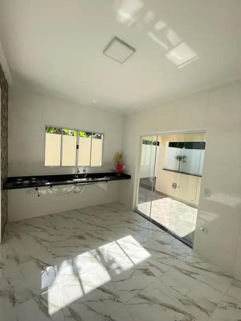 Foto 9 de Casa com 3 quartos à venda, 102m2 em Mongagua - SP