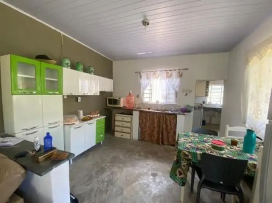 Chácara com 2 quartos à venda, 100m2 em Itanhaem - SP - imagem 4 Foto 4 de Chácara com 2 quartos à venda, 100m2 em Itanhaem - SP