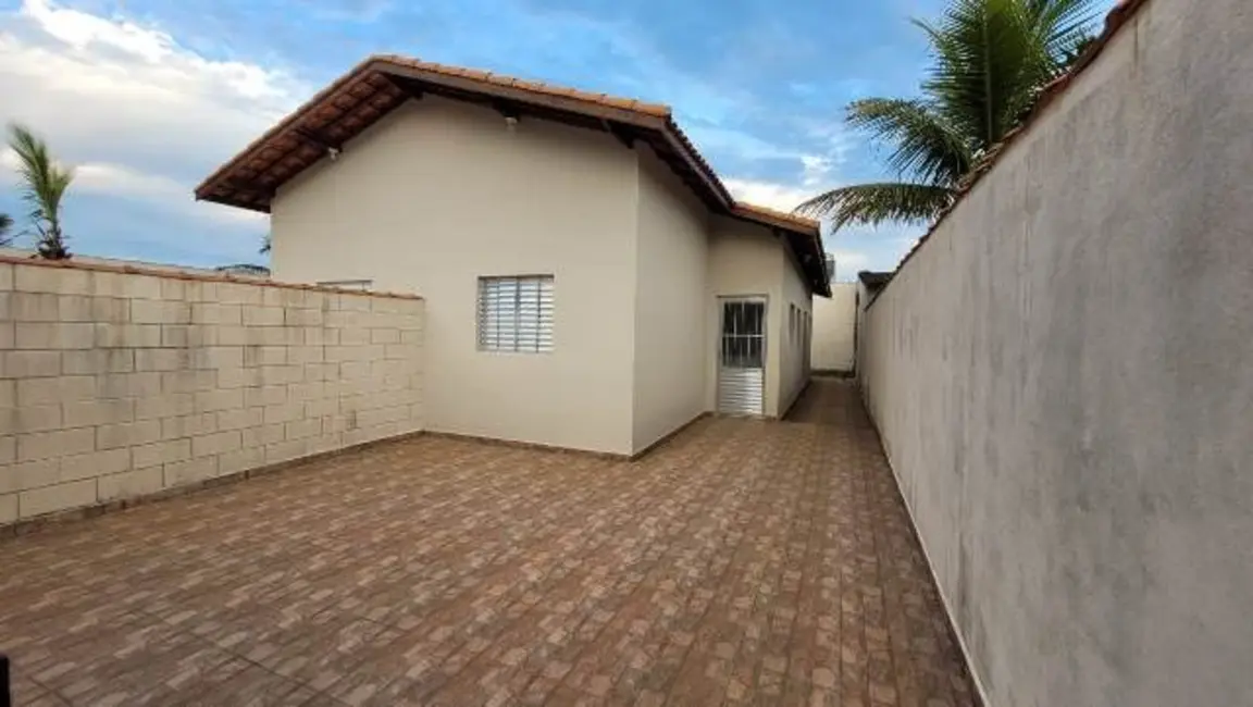 Foto 5 de Casa com 2 quartos à venda, 60m2 em Itanhaem - SP