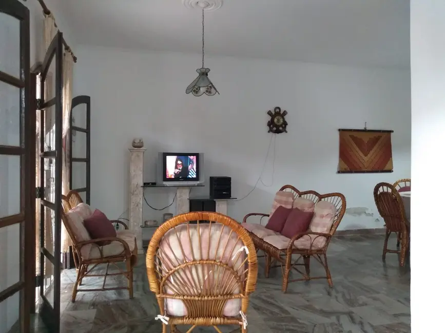 Foto 9 de Casa com 4 quartos à venda, 250m2 em Itanhaem - SP