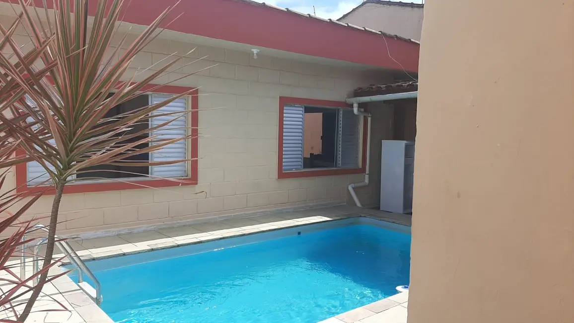 Foto 1 de Casa com 5 quartos à venda, 170m2 em Itanhaem - SP