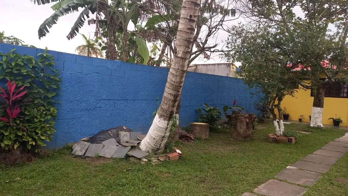 Foto 2 de Casa com 2 quartos à venda, 96m2 em Itanhaem - SP