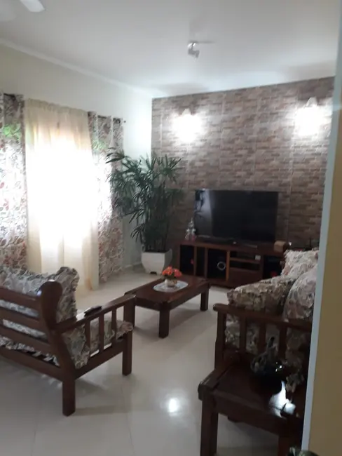 Foto 9 de Casa com 3 quartos à venda, 183m2 em Itanhaem - SP