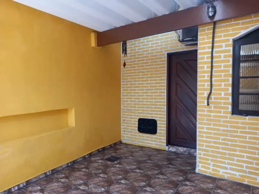 Foto 2 de Casa com 2 quartos à venda, 65m2 em Itanhaem - SP