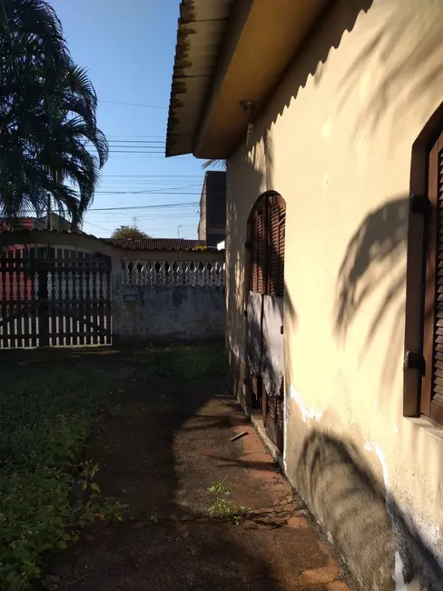 Foto 3 de Casa com 3 quartos à venda, 40m2 em Itanhaem - SP