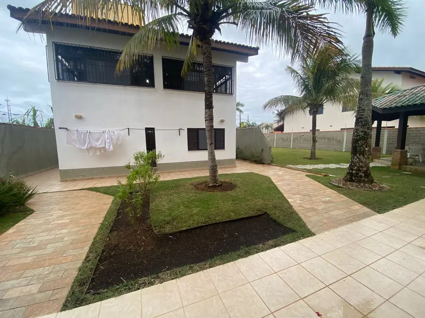Foto 3 de Casa com 5 quartos à venda, 348m2 em Itanhaem - SP