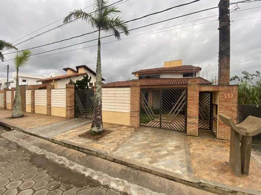 Foto 1 de Casa com 5 quartos à venda, 348m2 em Itanhaem - SP