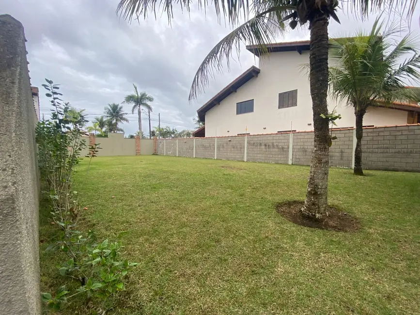 Foto 8 de Casa com 5 quartos à venda, 348m2 em Itanhaem - SP