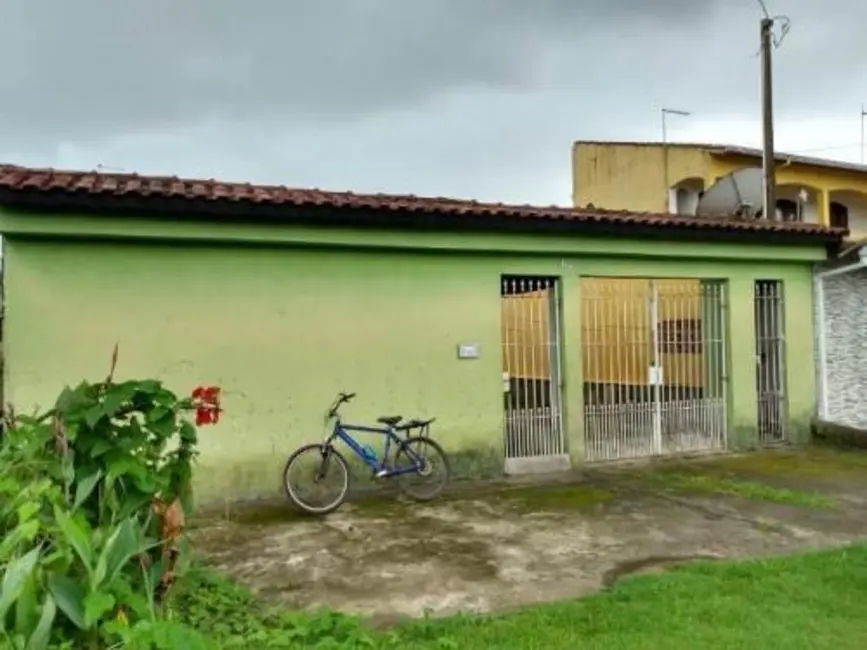 Foto 1 de Casa com 2 quartos à venda, 112m2 em Itanhaem - SP