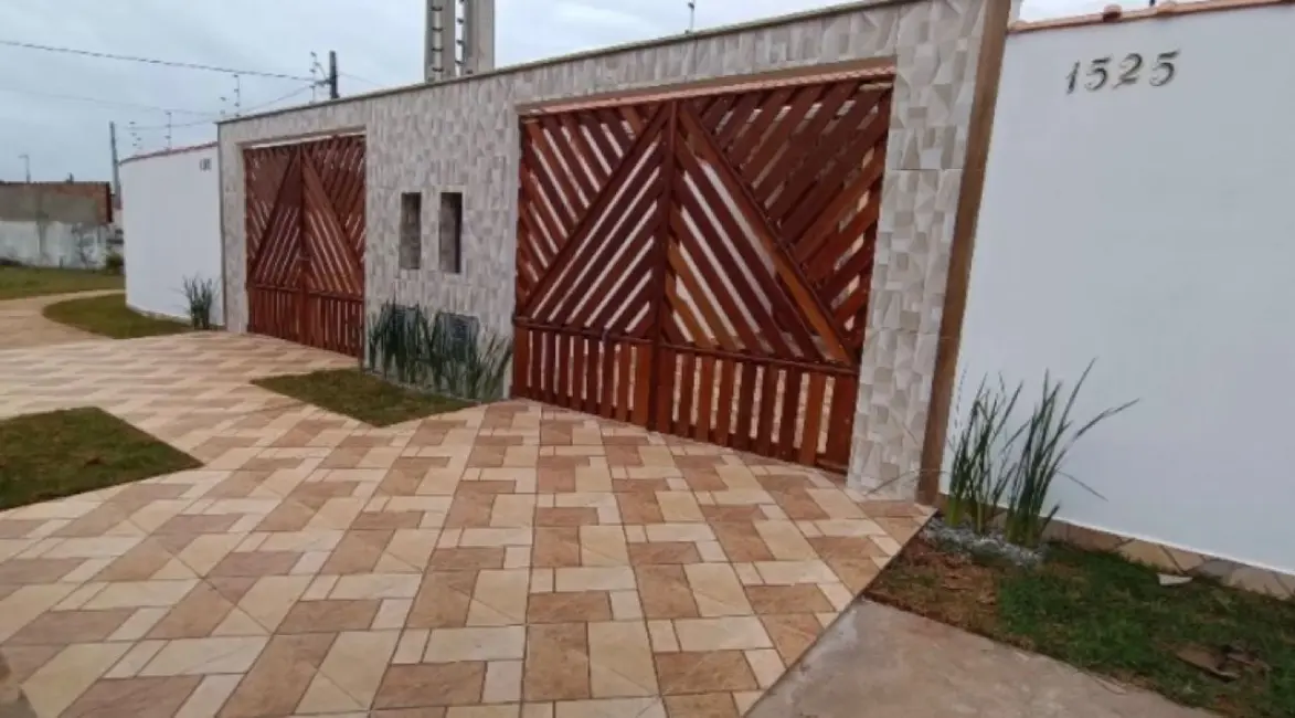 Foto 8 de Casa com 2 quartos à venda, 65m2 em Itanhaem - SP