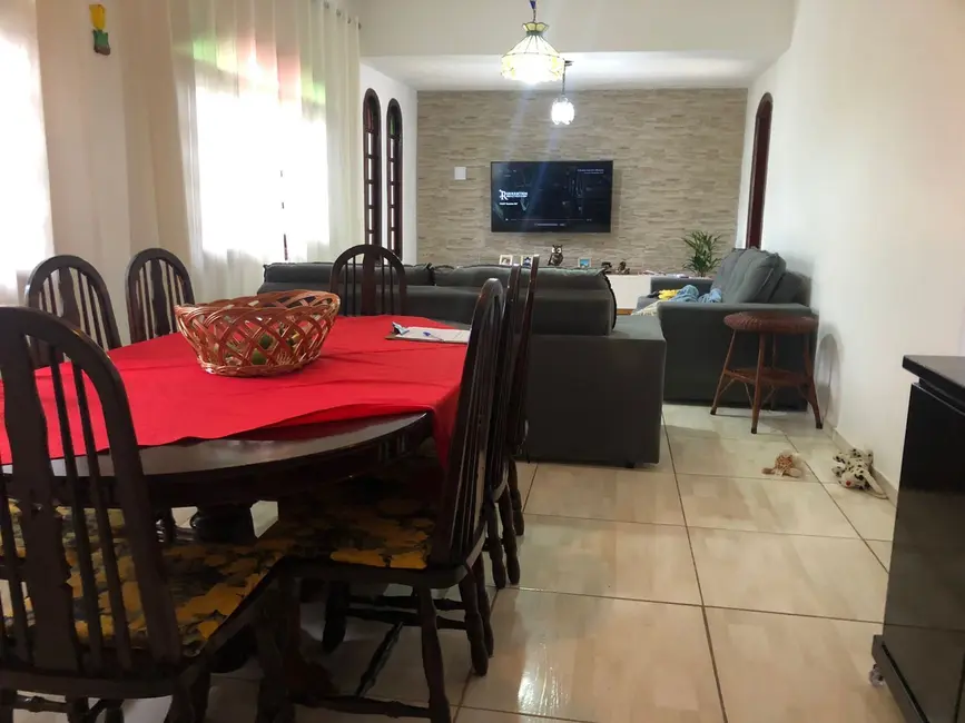 Foto 5 de Casa com 3 quartos à venda, 180m2 em Itanhaem - SP