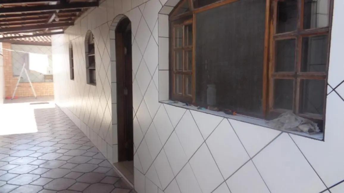 Foto 8 de Casa com 3 quartos à venda, 187m2 em Itanhaem - SP