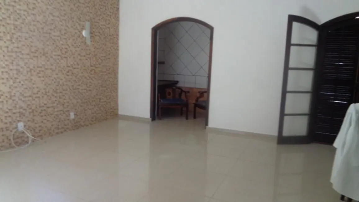 Foto 5 de Casa com 3 quartos à venda, 187m2 em Itanhaem - SP