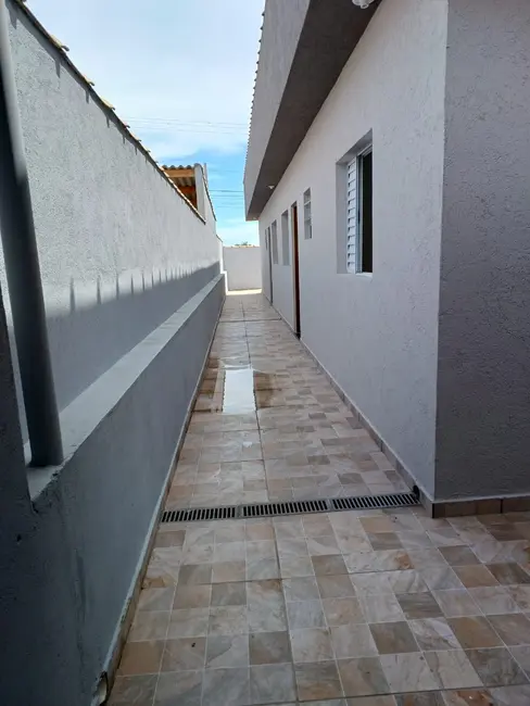 Foto 3 de Casa com 2 quartos à venda, 60m2 em Itanhaem - SP