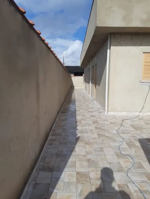 Foto 5 de Casa com 2 quartos à venda, 70m2 em Itanhaem - SP