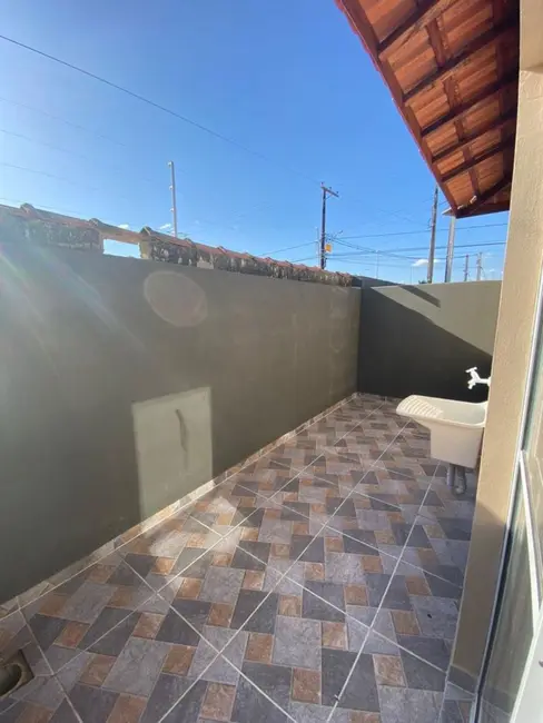 Casa de Condomínio com 2 quartos à venda, 42m2 em Itanhaem - SP - imagem 3 Foto 3 de Casa de Condomínio com 2 quartos à venda, 42m2 em Itanhaem - SP