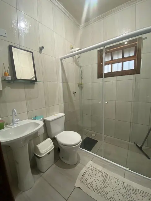 Foto 9 de Casa com 2 quartos à venda, 64m2 em Itanhaem - SP
