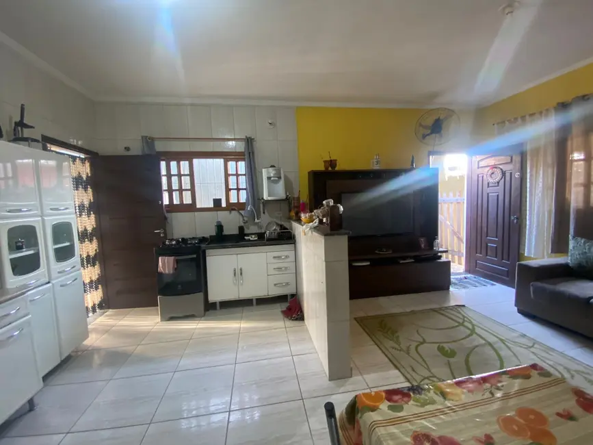 Foto 6 de Casa com 2 quartos à venda, 64m2 em Itanhaem - SP