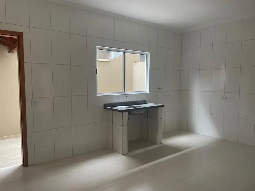 Foto 6 de Casa de Condomínio com 2 quartos à venda, 58m2 em Itanhaem - SP