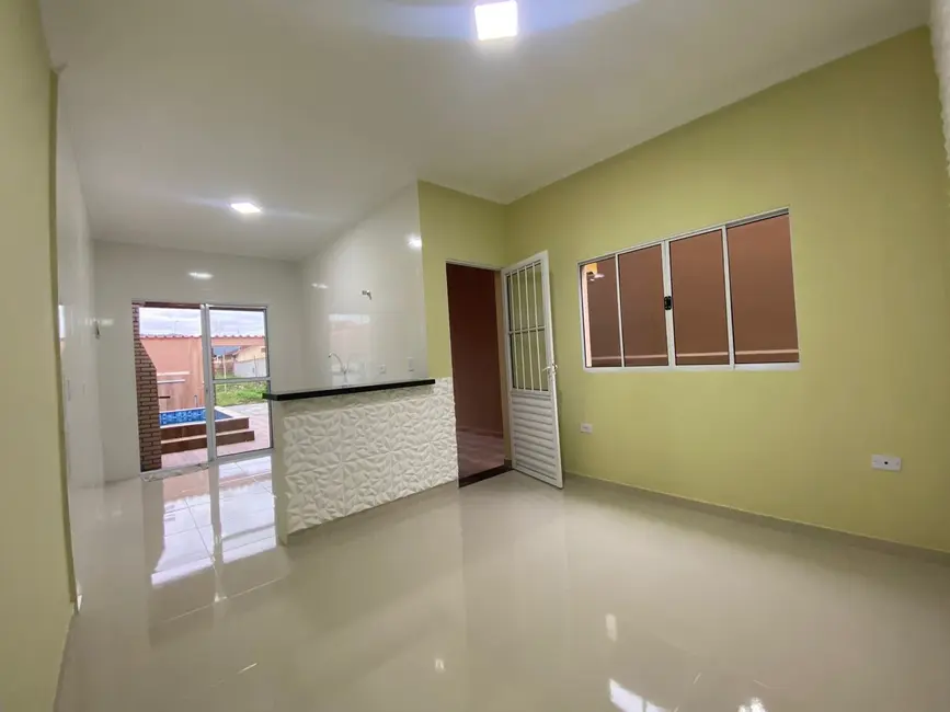 Foto 9 de Casa com 2 quartos à venda, 71m2 em Itanhaem - SP