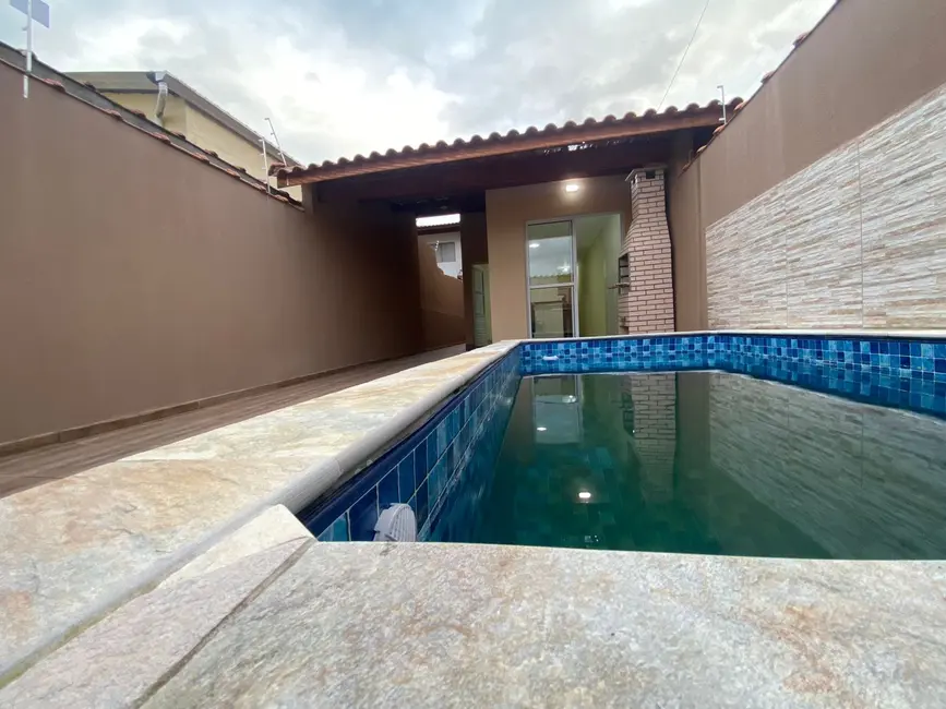 Foto 4 de Casa com 2 quartos à venda, 71m2 em Itanhaem - SP