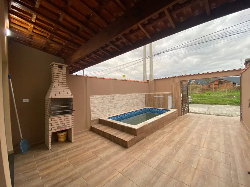 Foto 7 de Casa com 2 quartos à venda, 71m2 em Itanhaem - SP