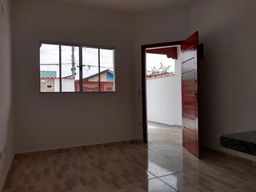 Foto 4 de Casa com 2 quartos à venda, 64m2 em Itanhaem - SP