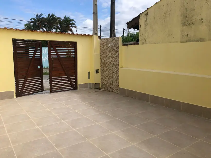 Foto 2 de Casa com 2 quartos à venda, 53m2 em Itanhaem - SP
